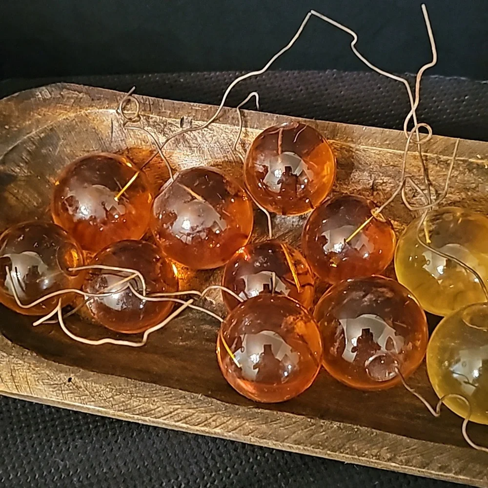 Lucite Grapes - Picture 2 of 6